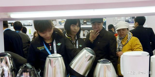 生活中大部分食品级用具都是用不锈钢用铝不是更轻吗(图2)