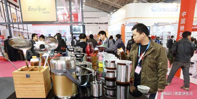 生活中大部分食品级用具都是用不锈钢用铝不是更轻吗(图1)