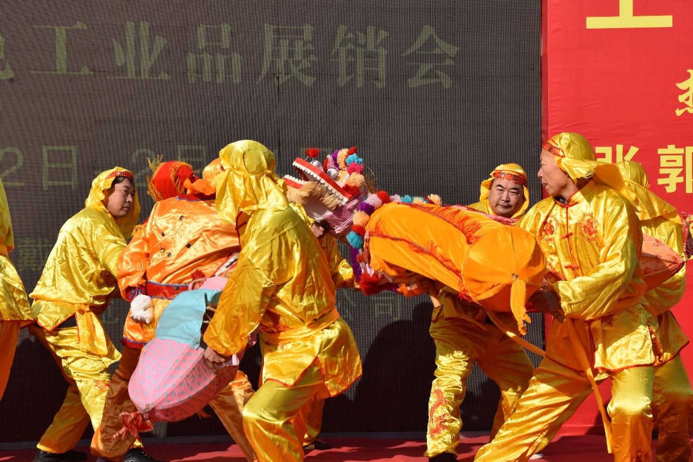 兴化戴南新春“第一动作”——454家企业亮相张郭特色工业品展销会(图1)