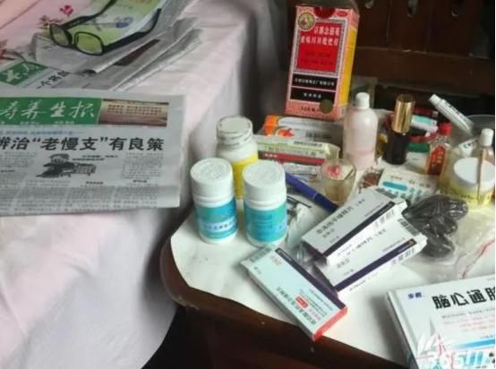 不论家里有多少钱这“4样”东西千万不要藏在床底赶紧拿走！(图4)