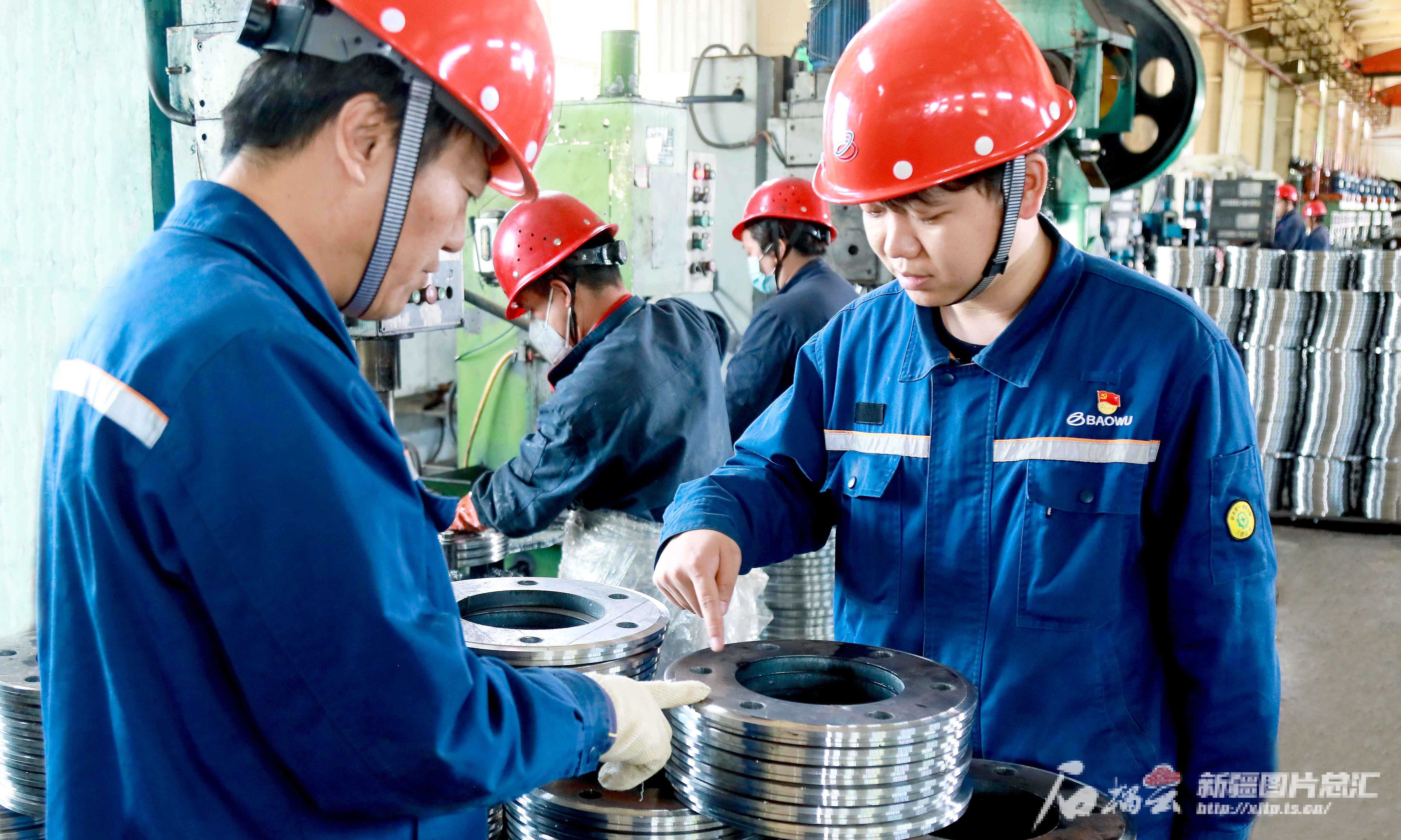 新疆光伏产业用金属制品领域又添新丁(图1)