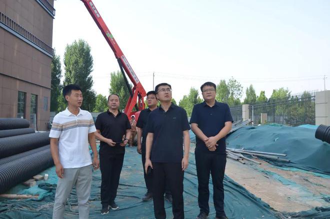区政府主要领导督导检查大气污染防治工作•实地调研工业企业生产经营情况•一线督导防汛备汛工作(图1)