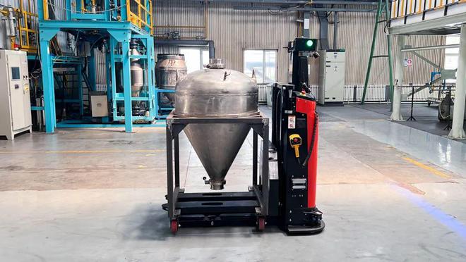 案例对接提升机未来机器人助力金属加工行业内部物流革新！(图2)