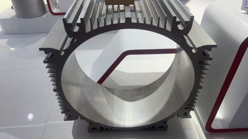 绿色革命者：群烨金属高性能铝合金型材塑造未来工业新纪元(图2)