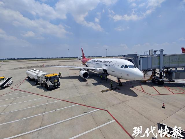 机场监装监卸员：碰到金属就可能被烫伤(图1)