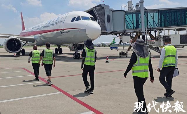 机场监装监卸员：碰到金属就可能被烫伤(图3)