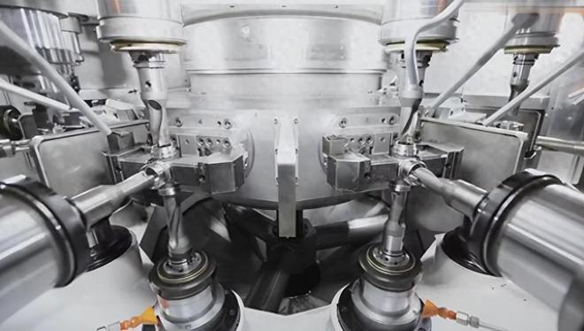 在金属上撞出一面镜子？我国新技术突破垄断国外企业寻求合作！(图1)