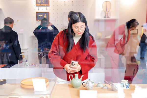 天津市广顺源机械制造有限公司取得一种阀门金属件加工用定位装置专利方便对阀门进行快速上下料和定位(图6)