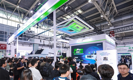 汇专携全系列超声绿色产品亮相CIMT2025双超声绿色复材龙门五轴联动加工中心面向全球盛大发布！(图1)