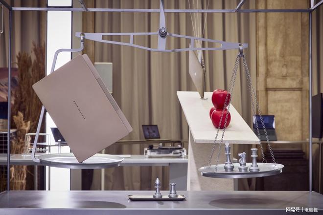 华硕灵耀艺术家全球巡展以科技和艺术探索无限美学触感(图9)