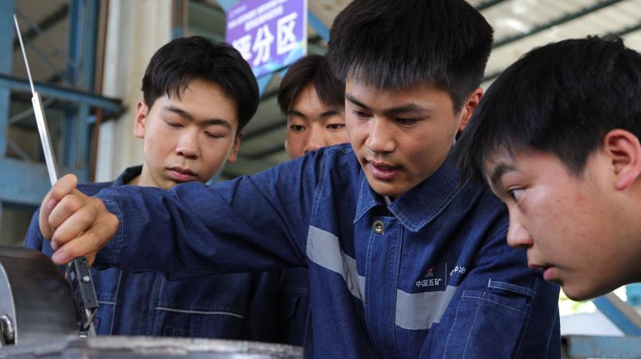 东区新青年“95后”技能大师卞涛的大国工匠成长路(图7)