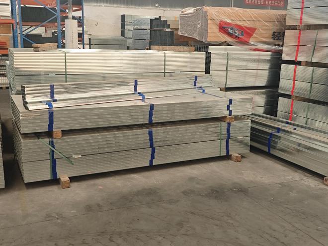 格旭金属科技专注吊顶龙骨制造技术团队全程严格把控(图1)