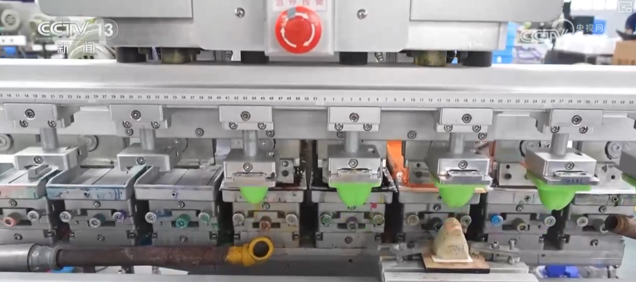 从10版到30版数智革新！“AI+国潮”打造现象级潮玩IP传统文化走向新高度(图12)