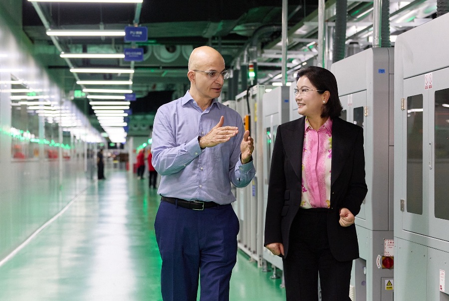 苹果高管再访中国实探iPhone17产线(图4)