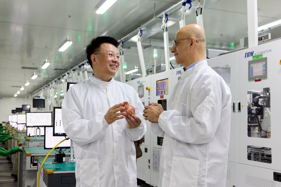 苹果高管再访中国实探iPhone17产线(图3)