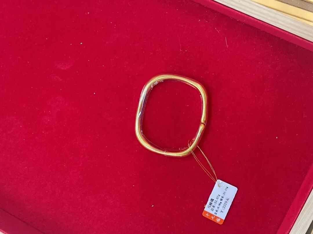 “金包银”利益链调查：暗藏检测难、缺金风险有商家称包装可印周大福logo(图3)