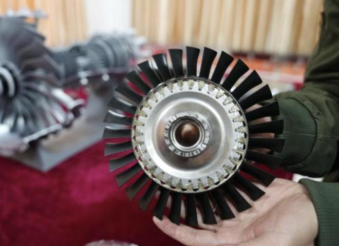 难怪涡扇15全球第一美军发现中国在太空造超级金属六代机已用(图3)