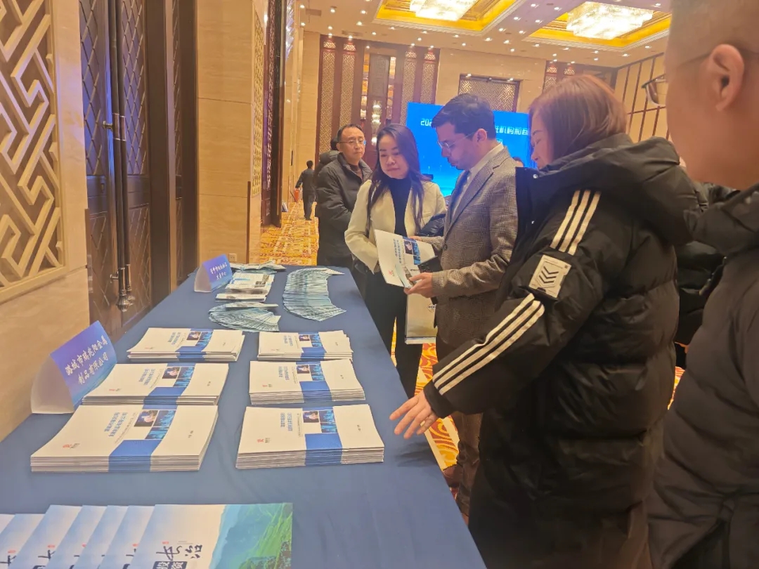 深化对外交流凝聚开放合力——长治市贸促会组织参加2025境外贸易投资促进机构和商协会山西行活动(图7)