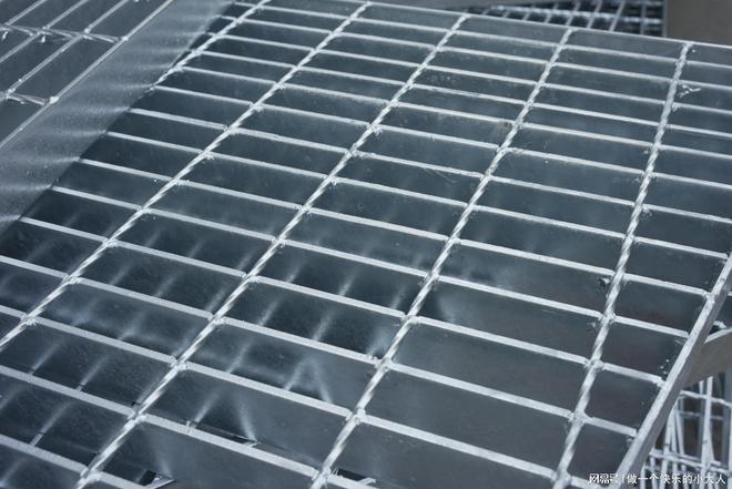 河北星贝金属丝网制品：钢格板领域的创新与专业典范(图2)