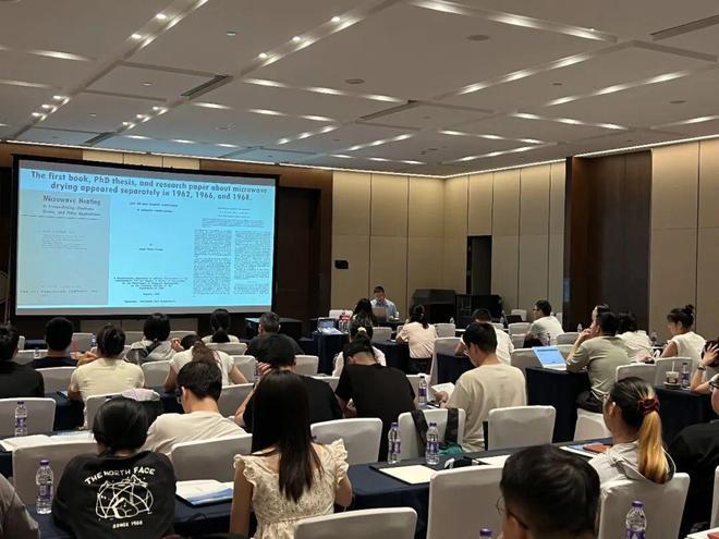 盘点2025感恩同行！启程2026中国食品杂志社追光破浪赴新程！(图3)