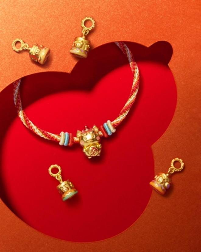 过节怎能不买金！老庙最新联名金饰新品把好运“戴”回家(图4)